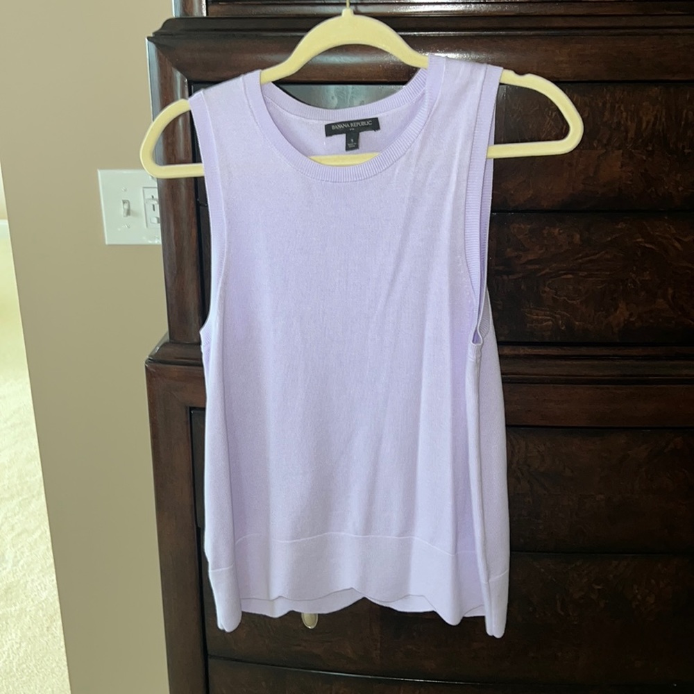 Banana Republic, scalloped hem, knitted tank, size Small